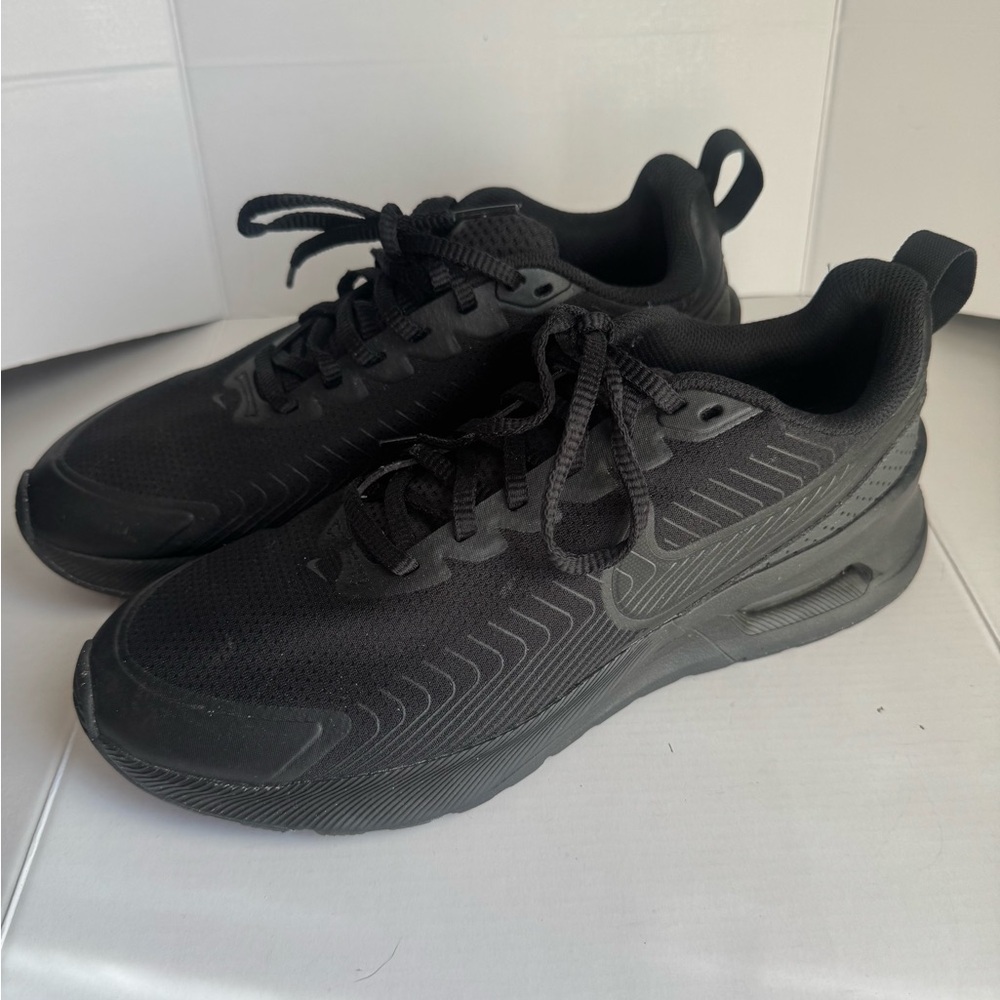 Nike Air Max Nuaxis Triple Black Running Sneakers Trainer Shoes Mens Size 9
